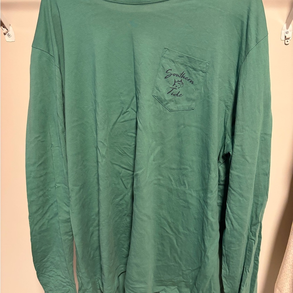 Southern Tide Men's Long-Sleeve Pocket Tee in Green